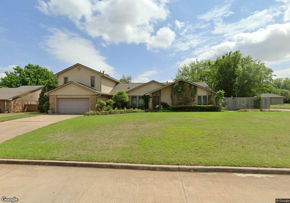 1930 Woodcrest Dr, Duncan, OK 73533 - photo 1