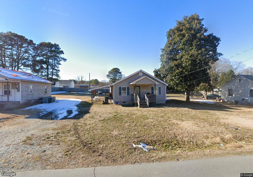 921 Oakley Ave, Roanoke Rapids, NC 27870 - photo 1