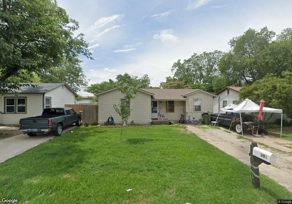 301 Elm St, Hurst, TX 76053 - photo 1