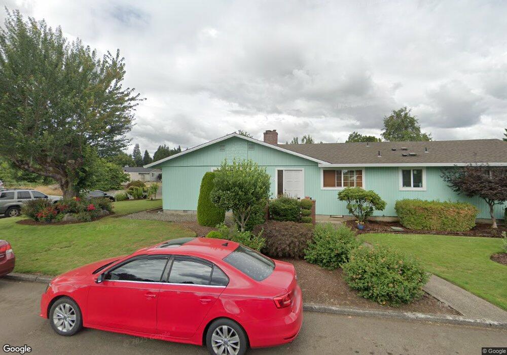 1405 N Manzanita St, Canby, OR 97013 - photo 1