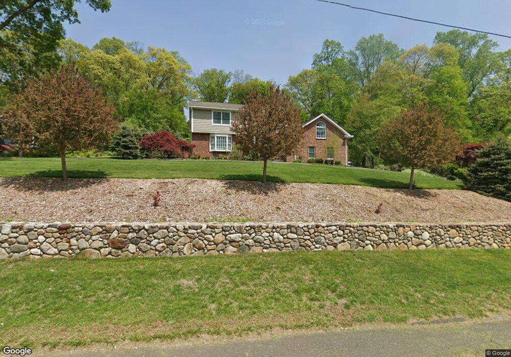 51 Hills Point Rd, Trumbull, CT 06611 - photo 1