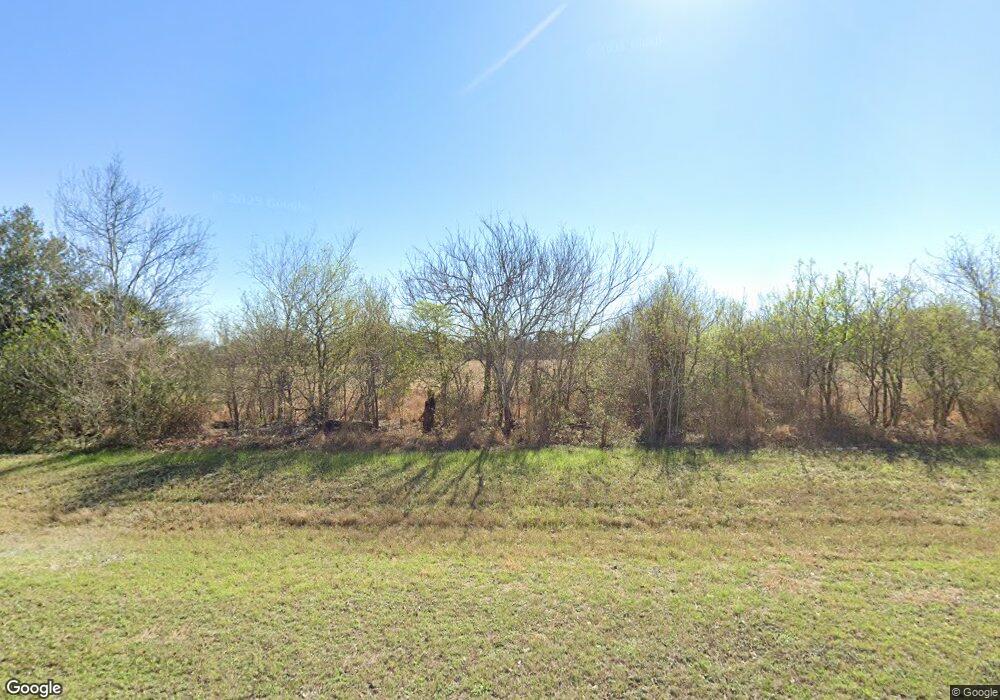 1404 E Clare St, Beeville, TX 78102 - photo 1