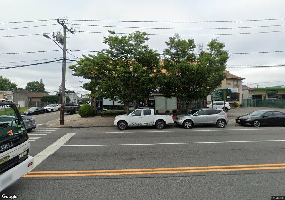 750 Hempstead Turnpike unit 204, Franklin Square, NY 11010 - photo 1