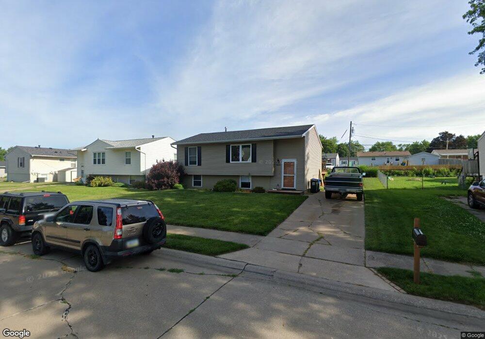 3208 W 66th St, Davenport, IA 52806 - photo 1
