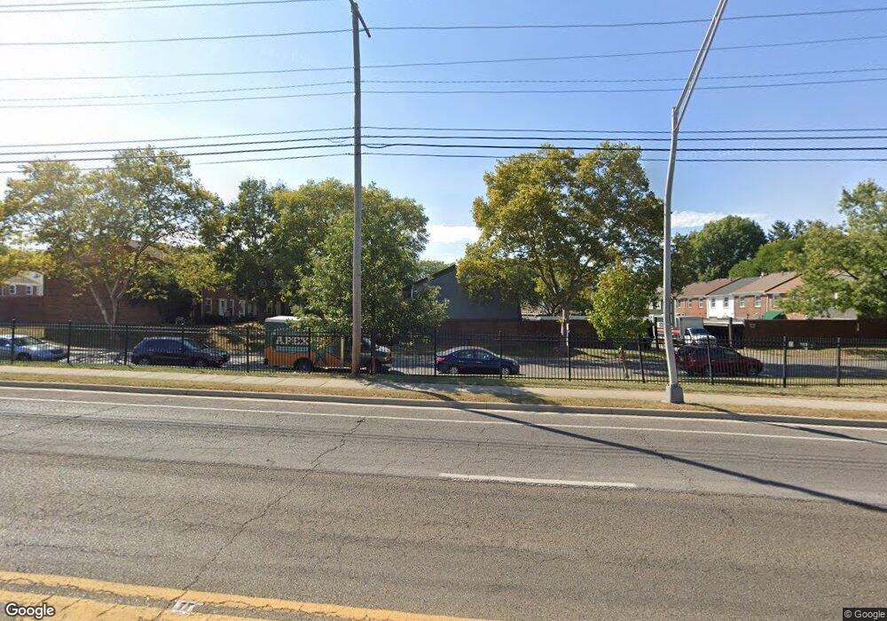 587 Simbury St, Columbus, OH 43228 - photo 1