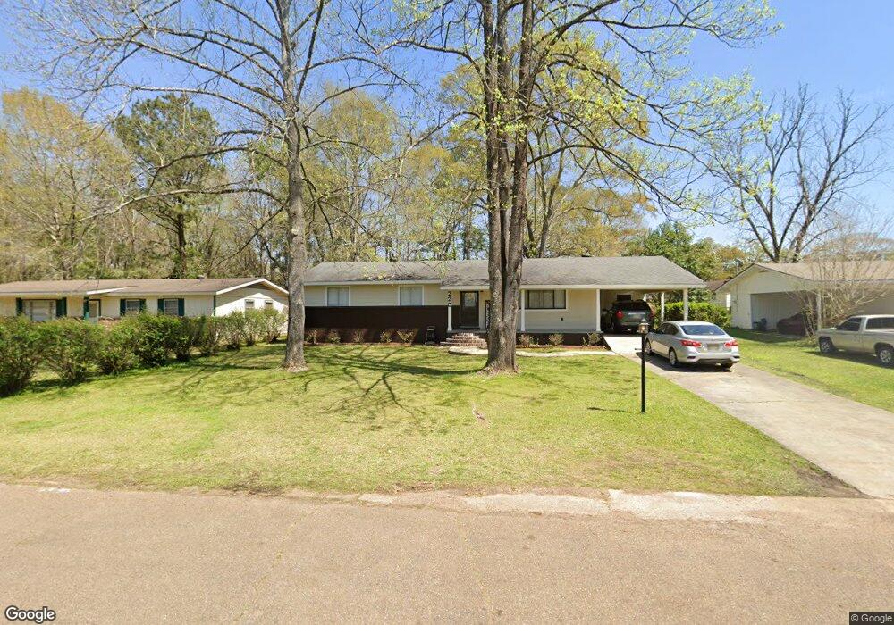 220 Westview Cir, McComb, MS 39648 - photo 1