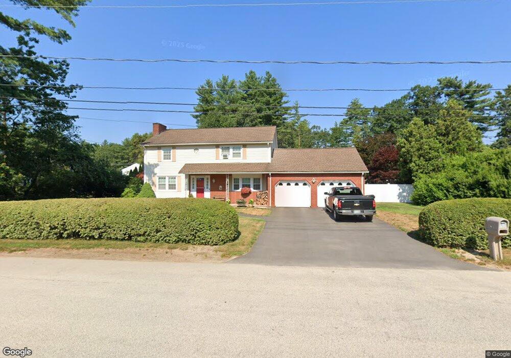 10 Cardinal Dr, Hudson, NH 03051 - photo 1