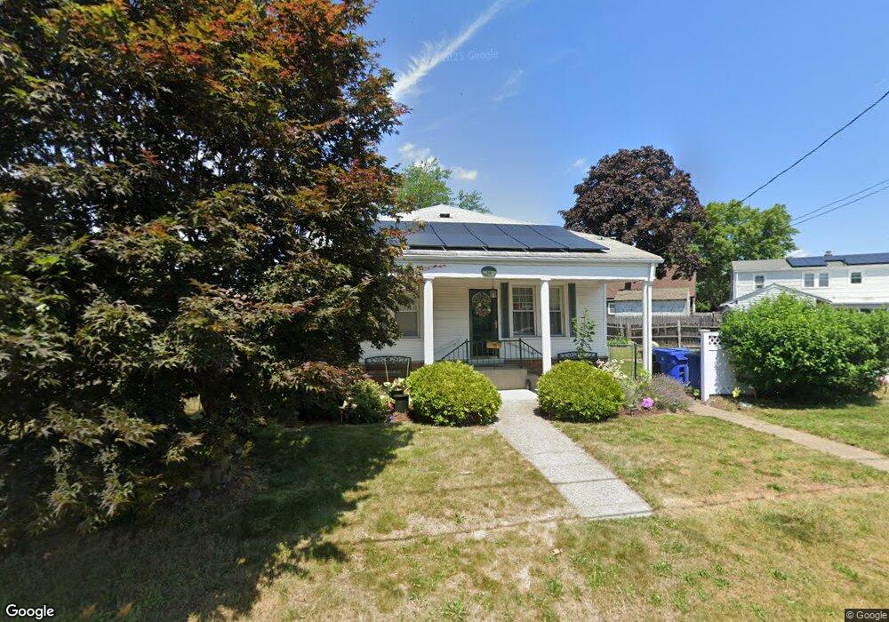 84 Linton St, Pawtucket, RI 02861 - photo 1