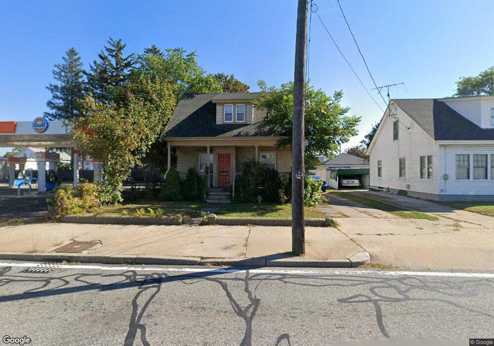 801 Newport Ave, Pawtucket, RI 02861 - photo 1