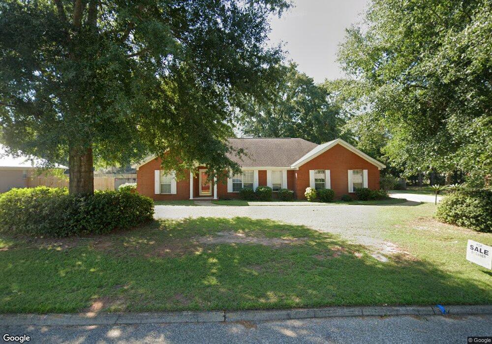 1101 Woodleigh Rd, Dothan, AL 36305 - photo 1