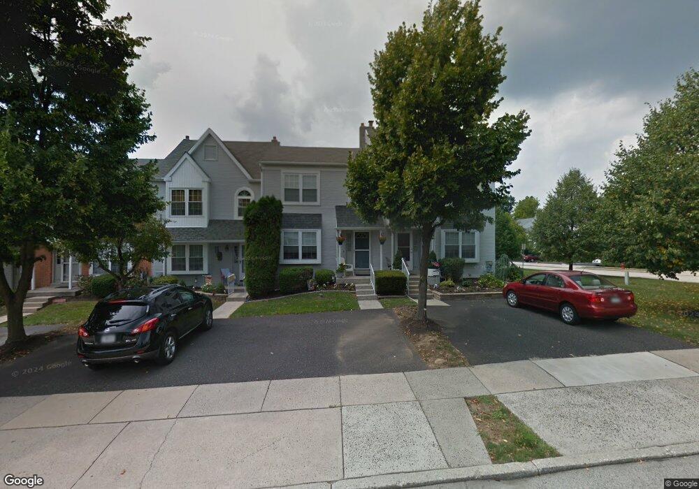 719 Sandalwood Ln, Norristown, PA 19403 - photo 1