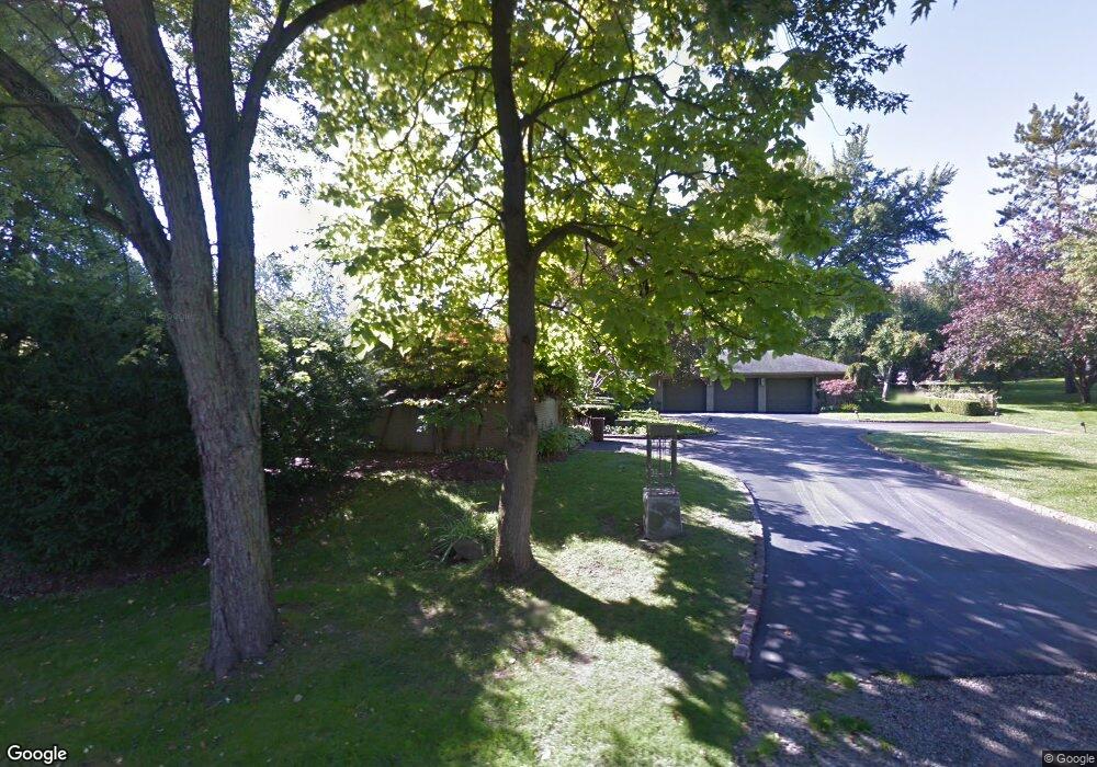 98 Manor Rd, Bloomfield Hills, MI 48304 - photo 1