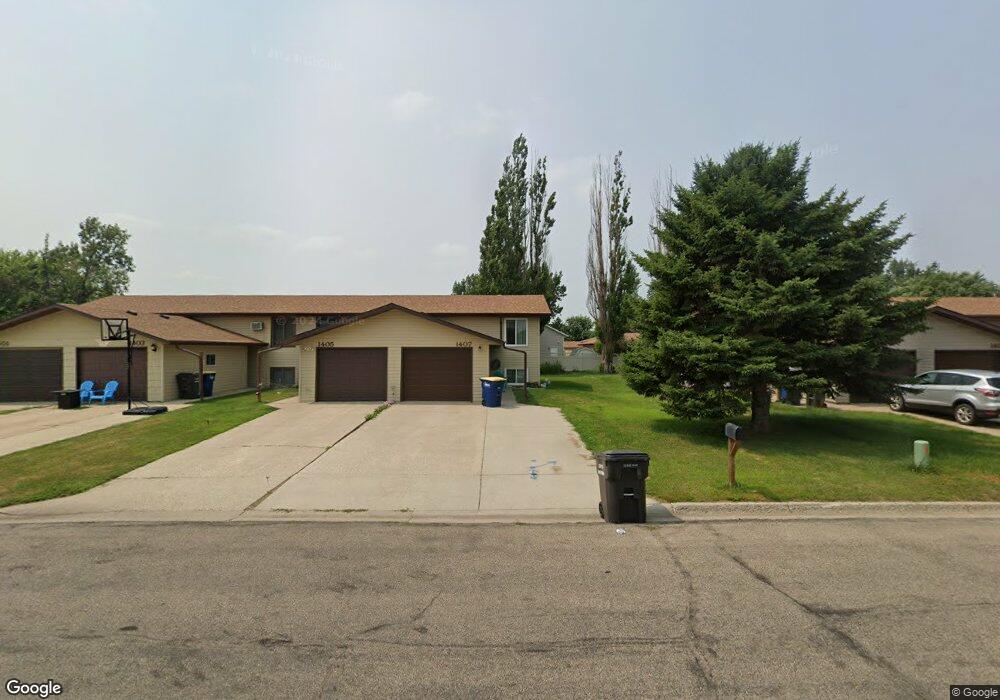 1407 7th Ave NE, Jamestown, ND 58401 - photo 1