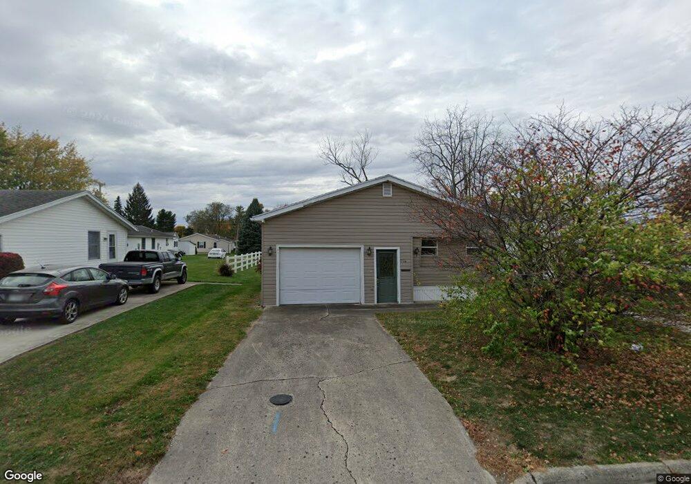 119 S Wagner Ave, Wapakoneta, OH 45895 - photo 1