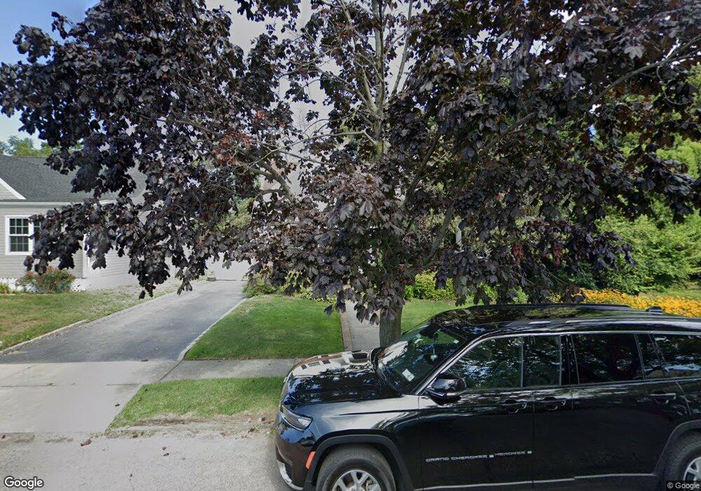 124 Venetian Blvd, Lindenhurst, NY 11757 - photo 1