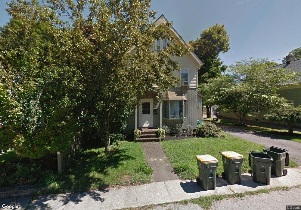 19 Queen St unit 2, Franklin, MA 02038 - photo 1