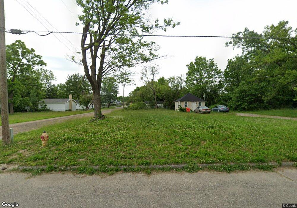 1190 W Juliah Ave, Flint, MI 48505 - photo 1