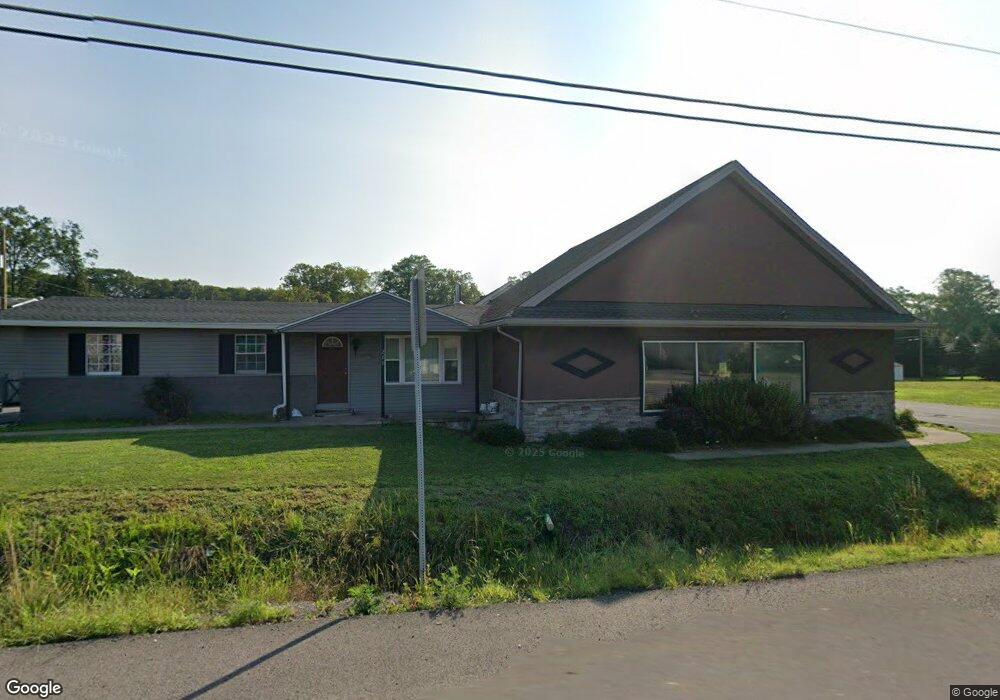 242 Claremont Ave, Tamaqua, PA 18252 - photo 1