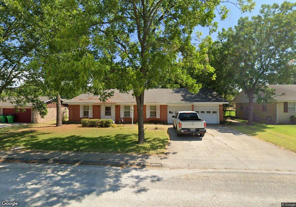 1905 College St, Gainesville, TX 76240 - photo 1