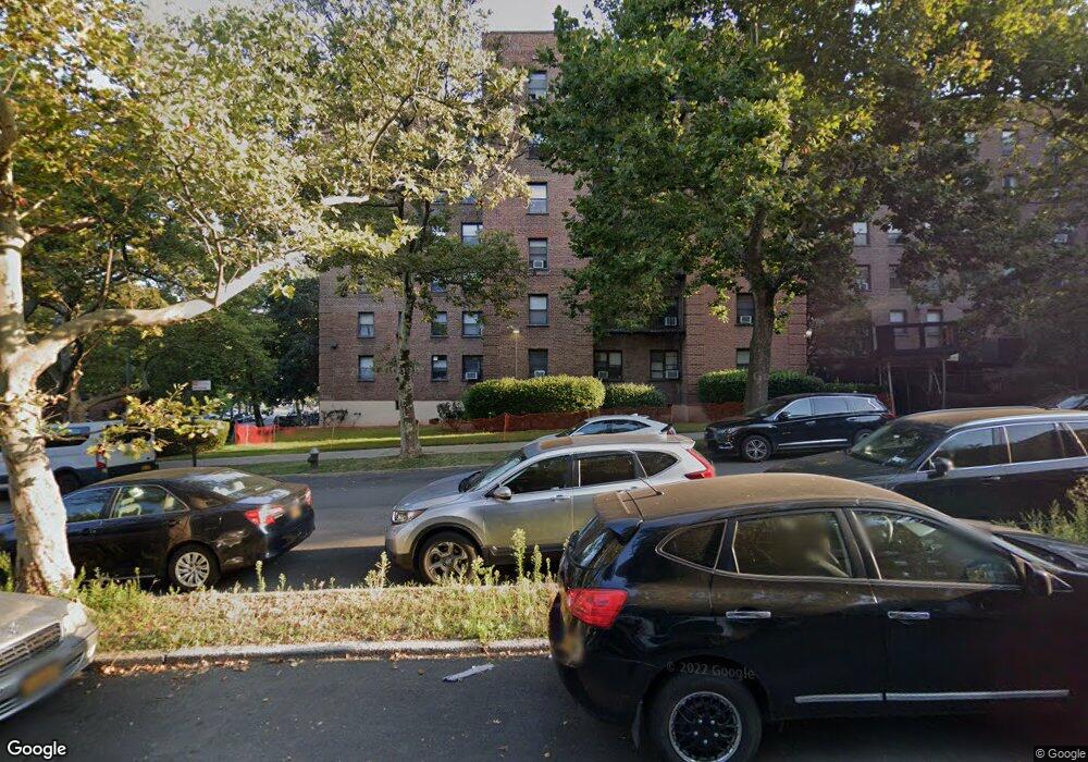 Mitchell Gardens Co-Op #3 unit 1D, Flushing, NY 11354 - photo 1