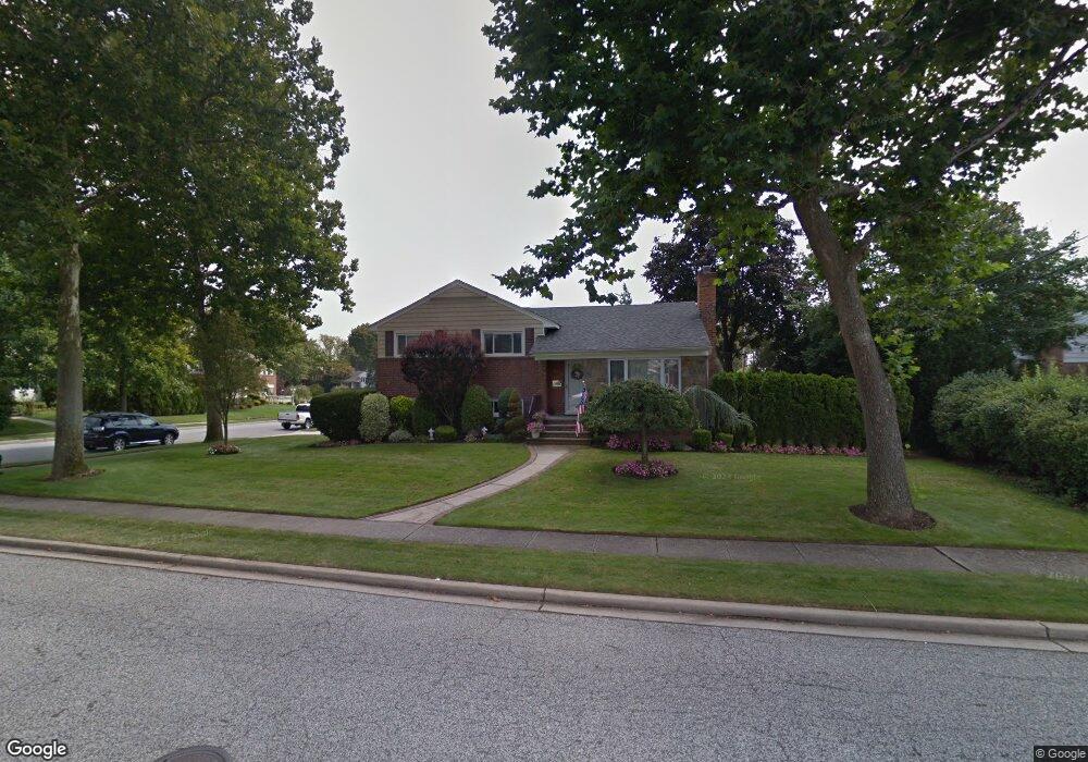 451 Terrace Ave, Garden City, NY 11530 - photo 1