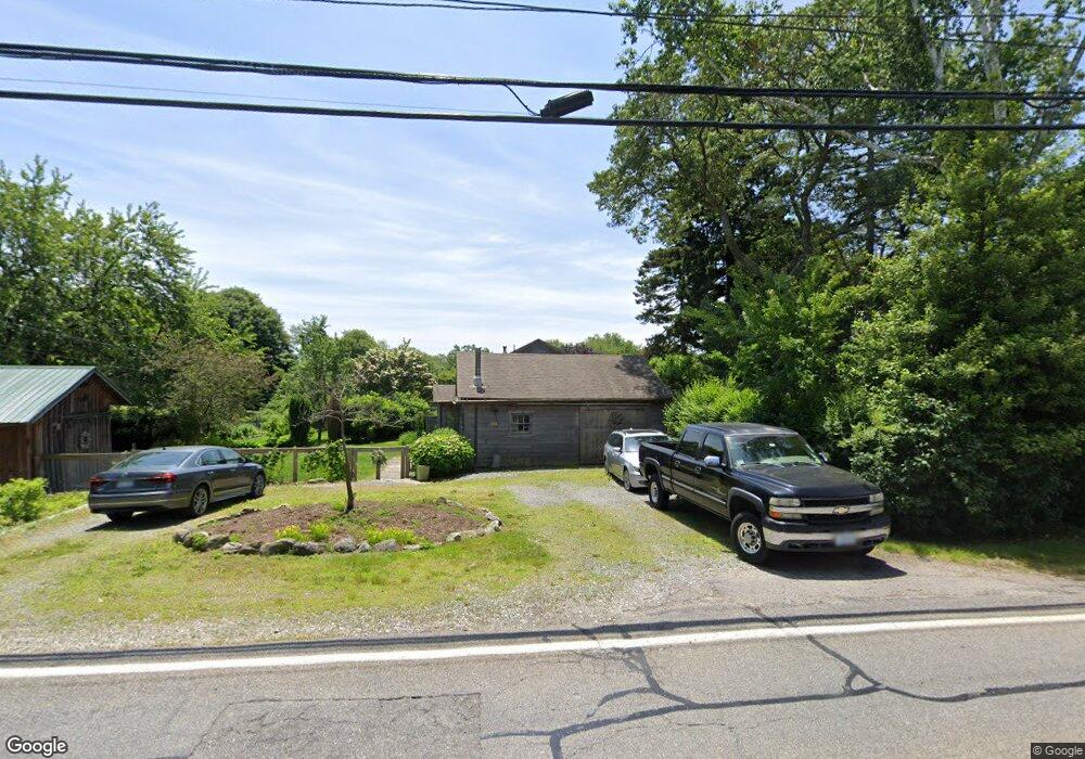 93 S Ferry Rd, Narragansett, RI 02882 - photo 1