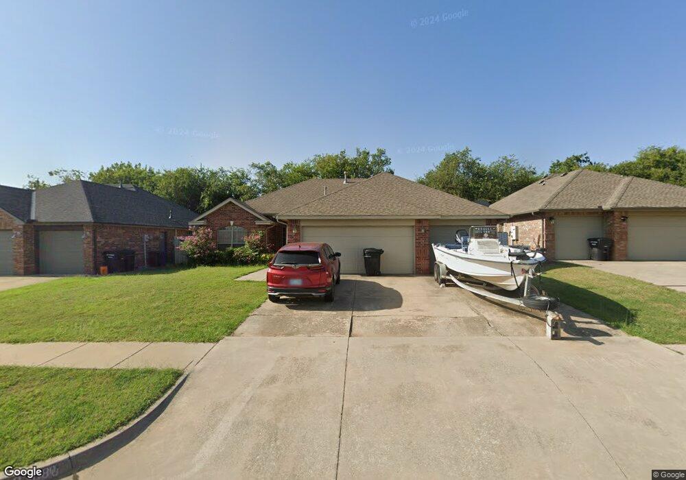 2308 NE 4th St, Moore, OK 73160 - photo 1