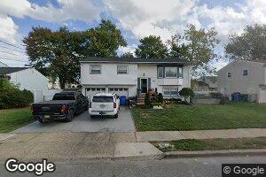 40 Beacon St, Port Reading, NJ 07064