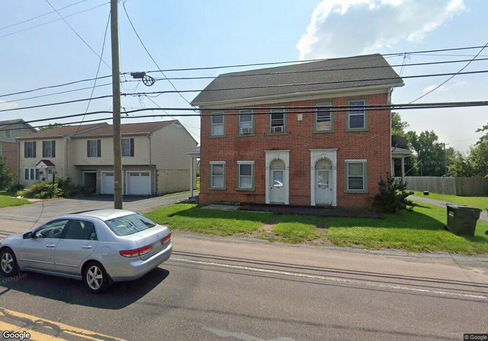 208 E Main St, Leola, PA 17540 - photo 1