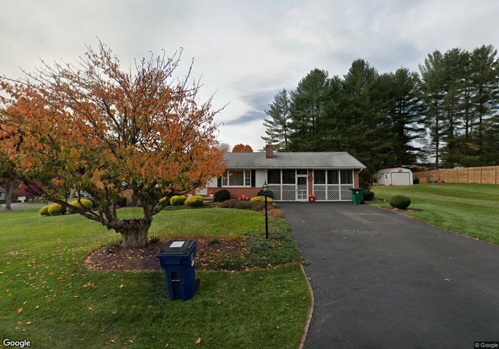 7008 Stratford Dr, Sykesville, MD 21784 - photo 1