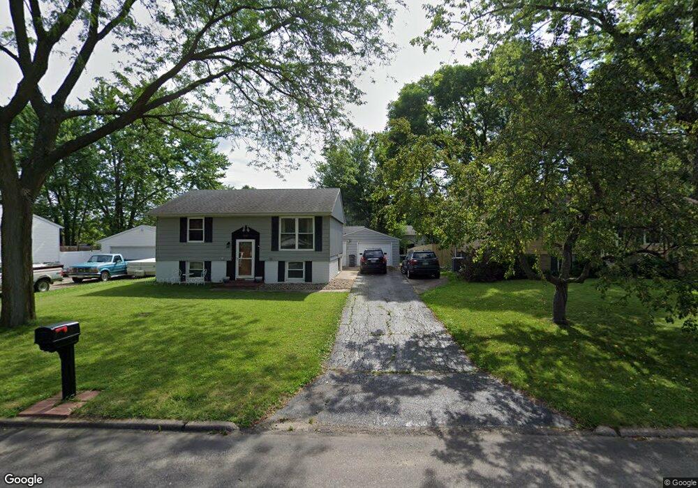 2909 Bramble Rd SW, Cedar Rapids, IA 52404 - photo 1