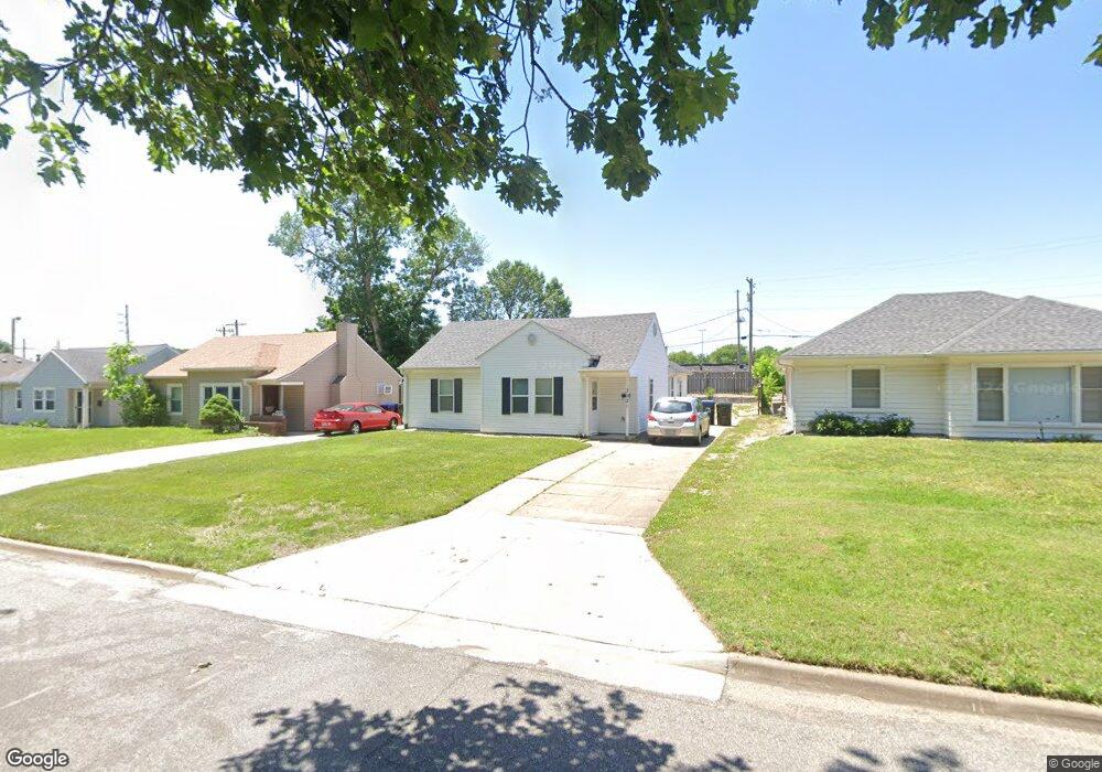2021 SW Atwood Ave, Topeka, KS 66604 - photo 1