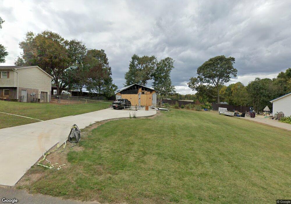 139 Brookhollow Dr, Statesville, NC 28625 - photo 1