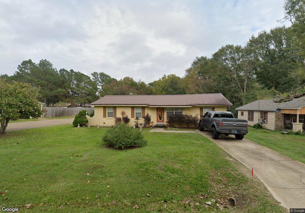 1009 1st Ave NE, Magee, MS 39111 - photo 1