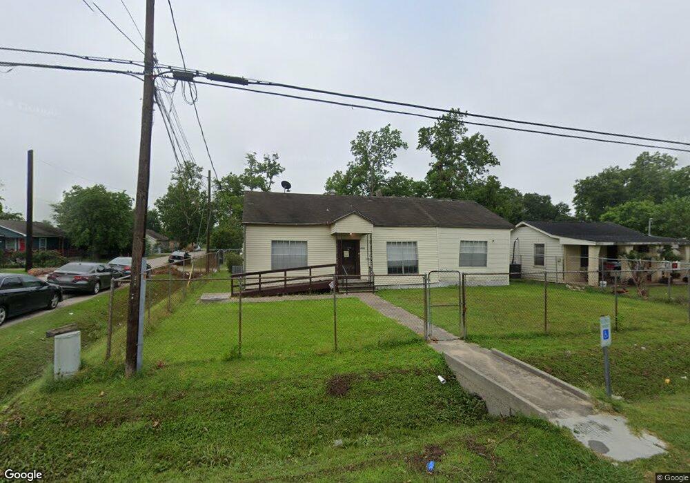 2410 Caplin St unit 1, Houston, TX 77026 - photo 1