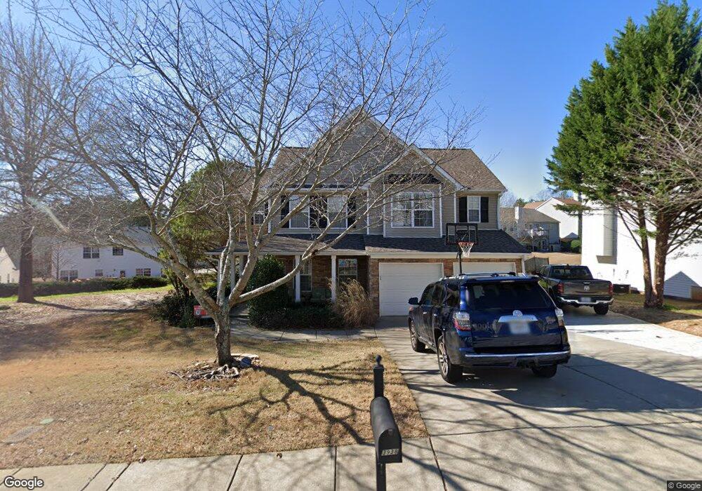 3938 Oak Crossing Dr, Suwanee, GA 30024 - photo 1