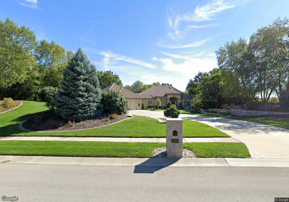 5625 Legler St, Shawnee, KS 66217 - photo 1