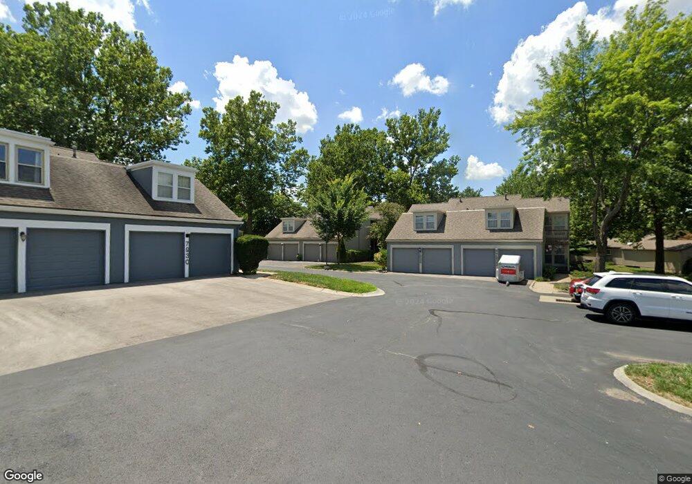 7926 Halsey St, Lenexa, KS 66215 - photo 1