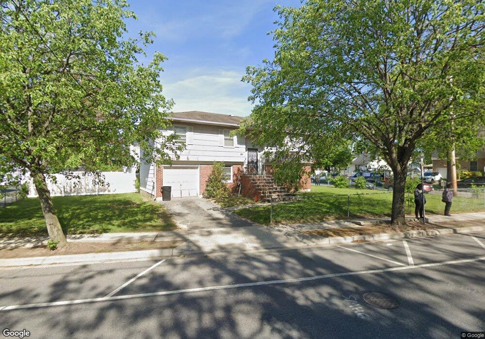 1214 Woodfield Rd, Rockville Centre, NY 11570 - photo 1