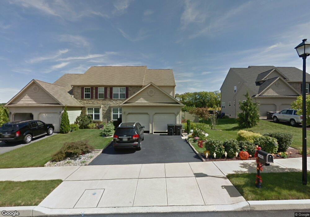 1541 Abigail Ln, Allentown, PA 18104 - photo 1