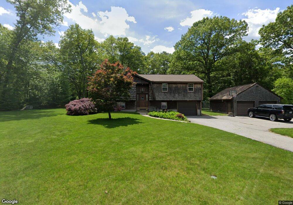 135 Ridge Rd, Smithfield, RI 02917 - photo 1