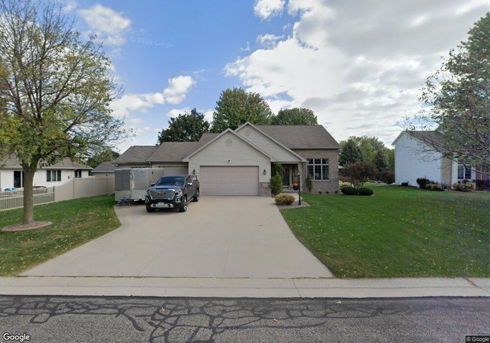 N9374 Snapdragon Ln, Appleton, WI 54915 - photo 1