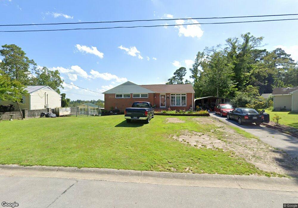 305 Woodhaven Dr, Jacksonville, NC 28540 - photo 1