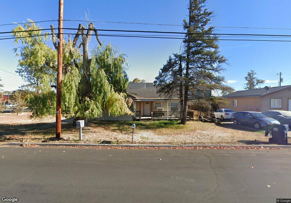 1018 SW 17th St, Redmond, OR 97756 - photo 1