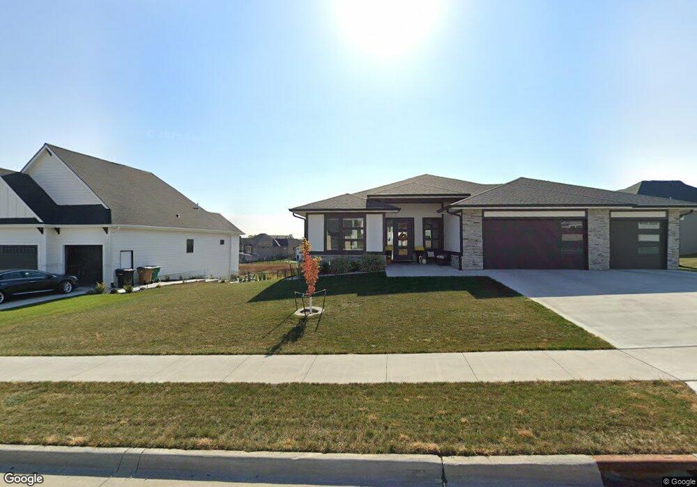 17738 Valley View Dr, Clive, IA 50325 - photo 1