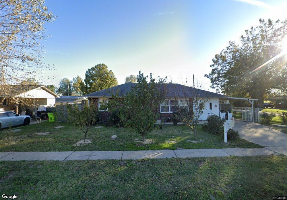 302 E 19th St, Stuttgart, AR 72160 - photo 1