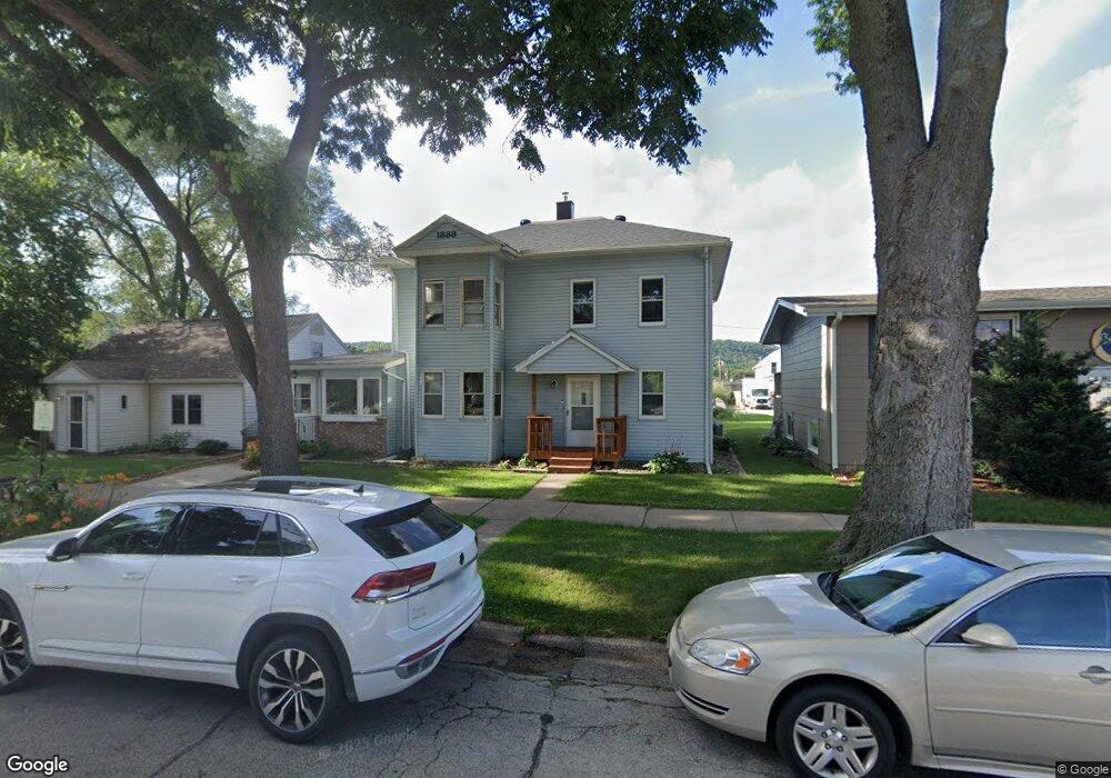 318 S 2nd St, La Crescent, MN 55947 - photo 1