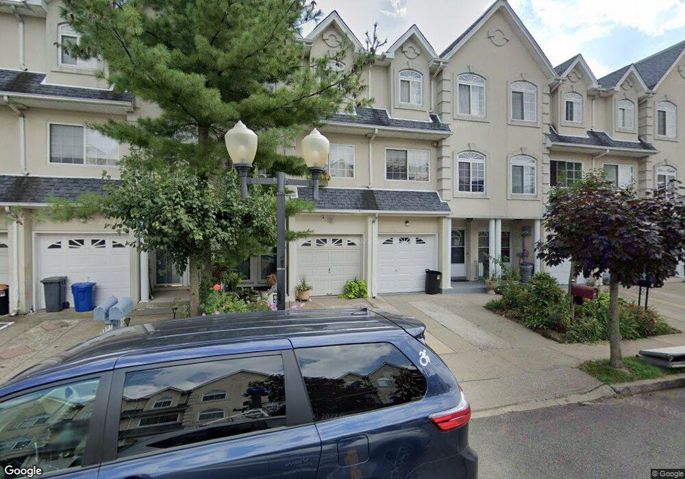 22 Waterview Ct, Staten Island, NY 10305 - photo 1