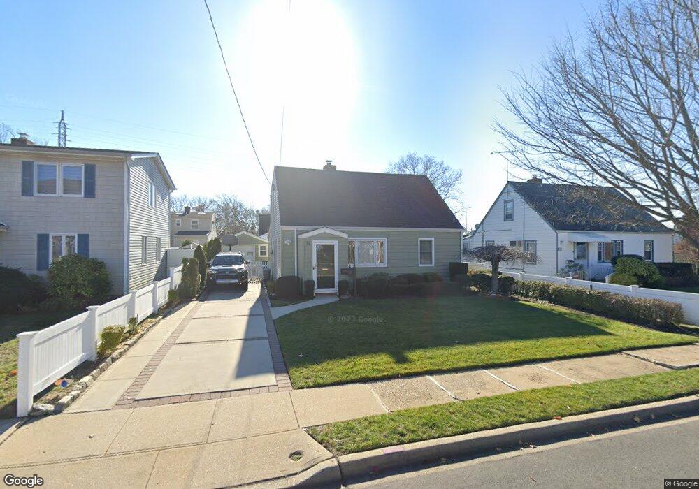 14 Wilson Rd, Valley Stream, NY 11581 - photo 1