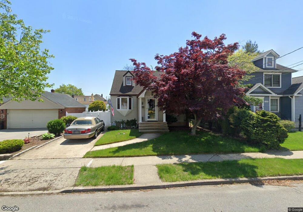 1115 Mosefan St, Franklin Square, NY 11010 - photo 1